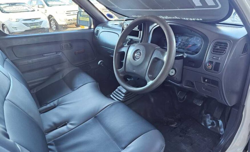 2013 NISSAN HARDBODY NP300 2.5 TDi LWB S (K04/K41) P/U S/C
