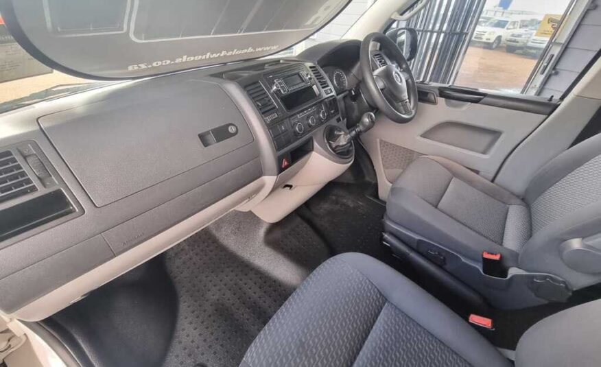 2013 VOLKSWAGEN T5 KOMBI 2.0 TDi (75KW) BASE (TRENDLINE)