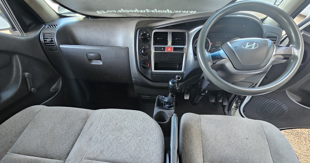 2016 HYUNDAI H100 2.6D F/C D/S