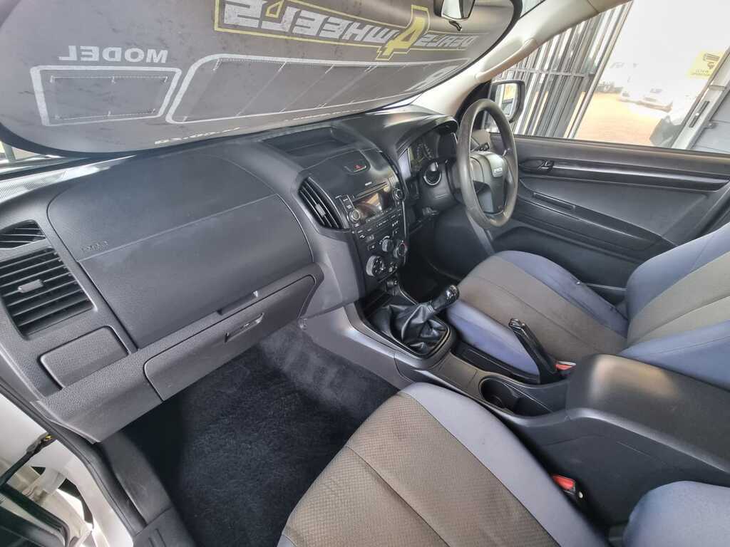 2014 ISUZU KB 250 D-TEQ LE P/U E/CAB