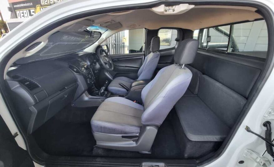 2014 ISUZU KB 250 D-TEQ LE P/U E/CAB