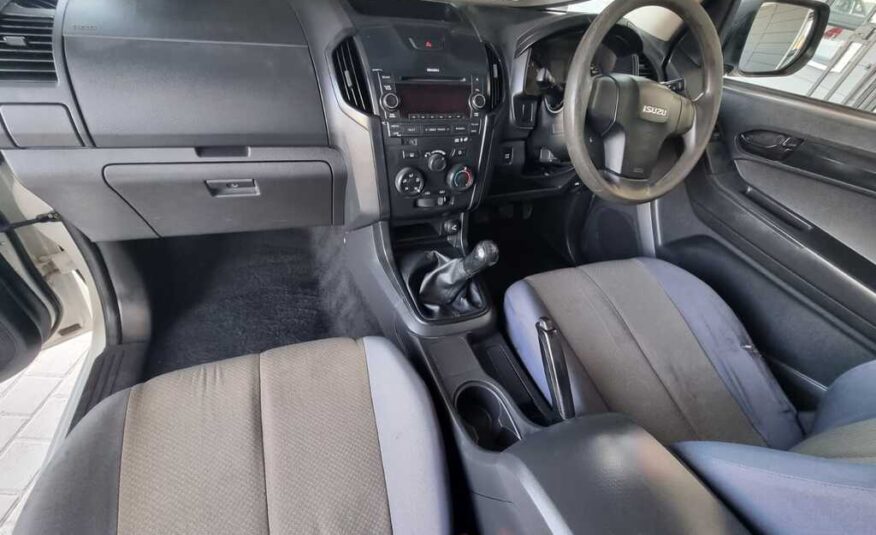 2014 ISUZU KB 250 D-TEQ LE P/U E/CAB