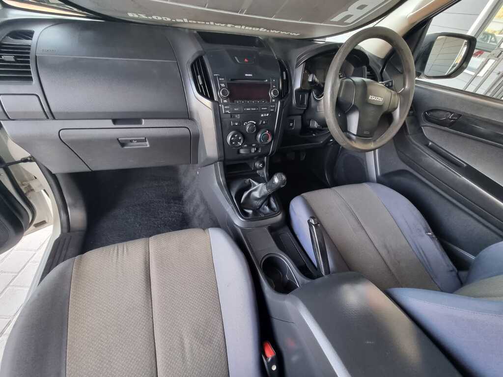 2014 ISUZU KB 250 D-TEQ LE P/U E/CAB