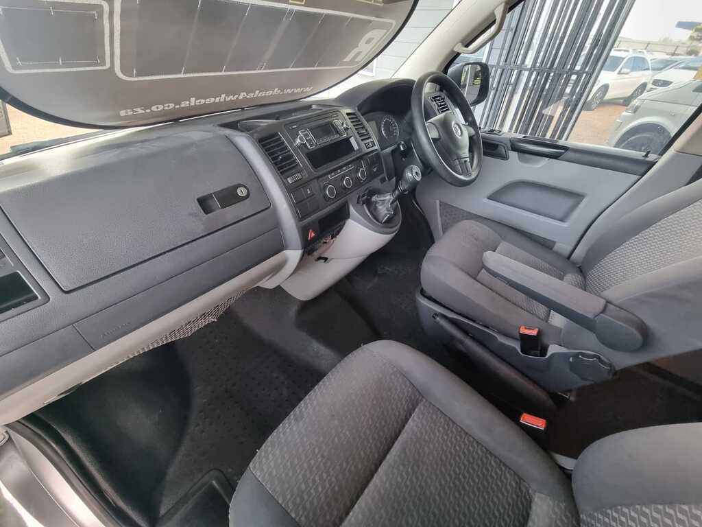 2013 VOLKSWAGEN T5 KOMBI 2.0 TDi (75KW) BASE (TRENDLINE)
