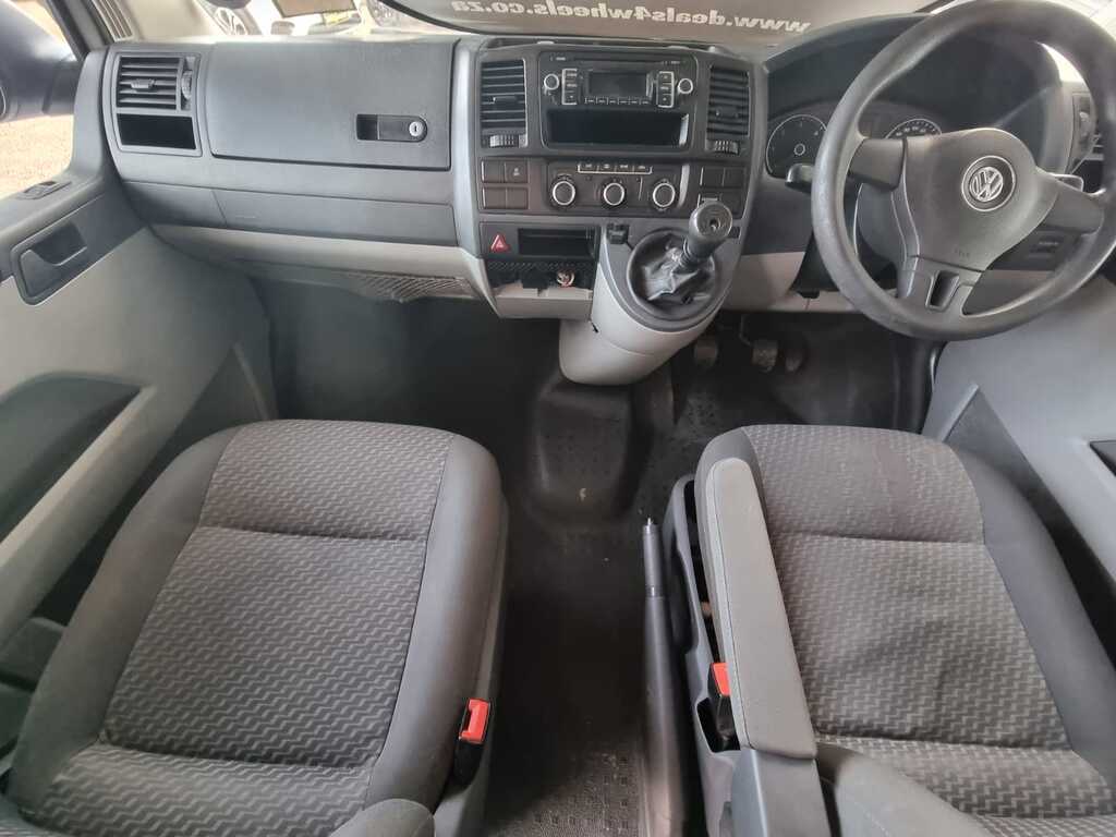 2013 VOLKSWAGEN T5 KOMBI 2.0 TDi (75KW) BASE (TRENDLINE)