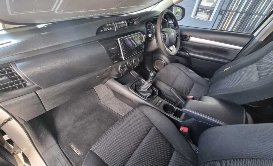 2017 TOYOTA HILUX 2.4 GD-6 RB SRX P/U D/C