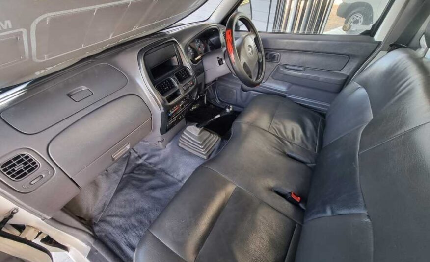 2013 NISSAN HARDBODY NP300 2.5TDi LWB (K03/K40) P/U S/C