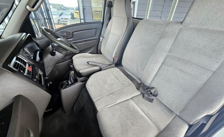 2017 HYUNDAI H100 2.6D F/C D/S