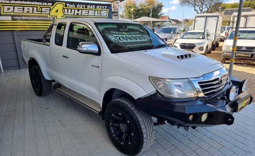 2013 TOYOTA HILUX 3.0D-4D RAIDER XTRA CAB P/U S/C