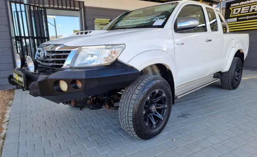2013 TOYOTA HILUX 3.0D-4D RAIDER XTRA CAB P/U S/C