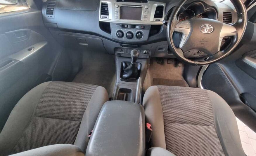 2013 TOYOTA HILUX 3.0D-4D RAIDER XTRA CAB P/U S/C