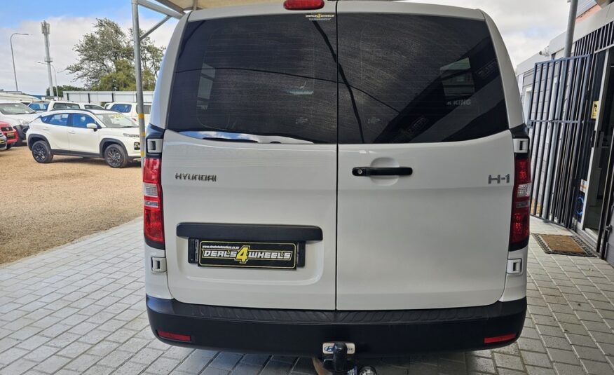 2018 HYUNDAI H-1 2.5 CRDi MULTICAB A/T 6 SEAT