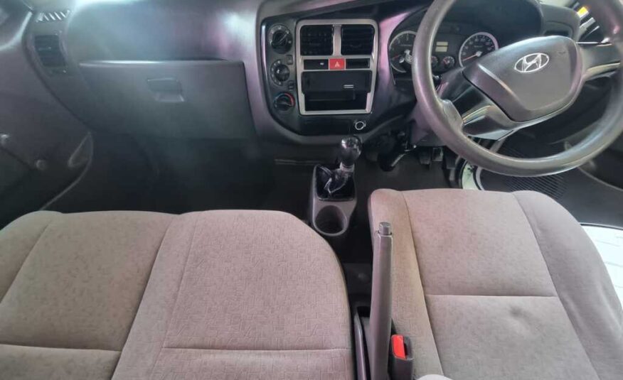 2017 HYUNDAI H100 2.6D A/C F/C D/S