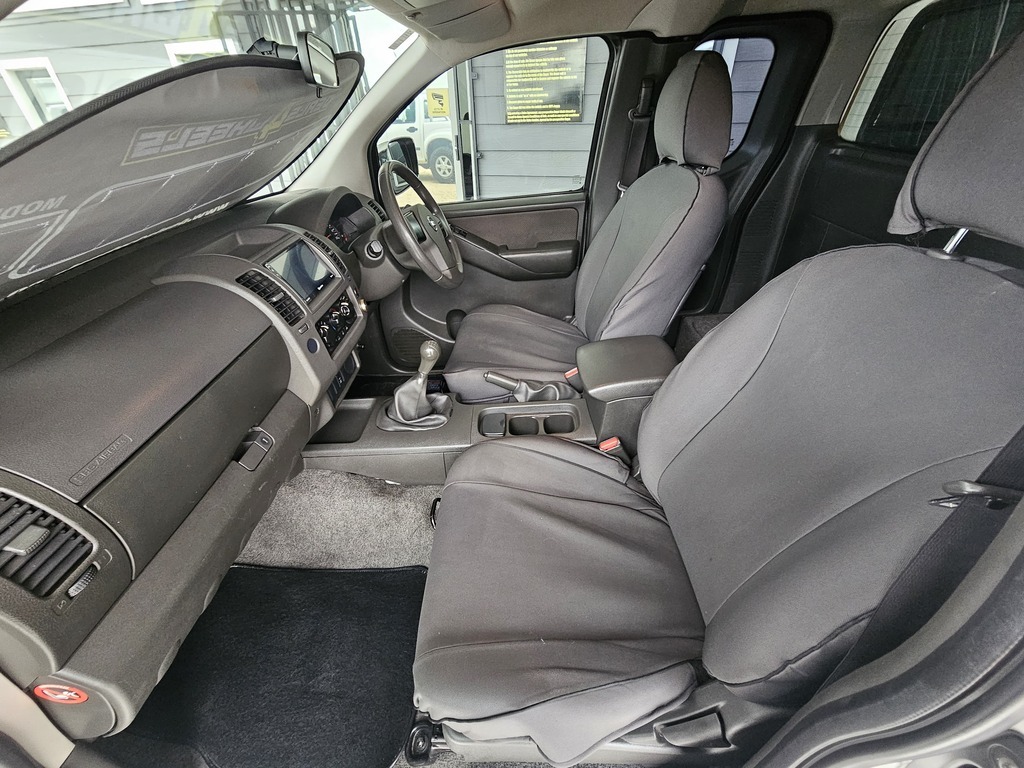 2011 NISSAN NAVARA 2.5 dCi XE K/CAB P/U S/C