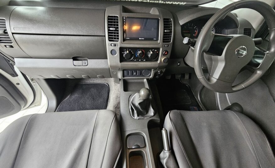 2011 NISSAN NAVARA 2.5 dCi  XE K/CAB P/U S/C