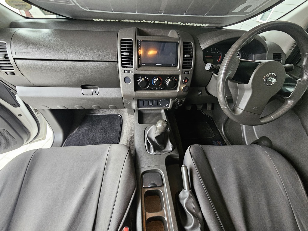 2011 NISSAN NAVARA 2.5 dCi XE K/CAB P/U S/C
