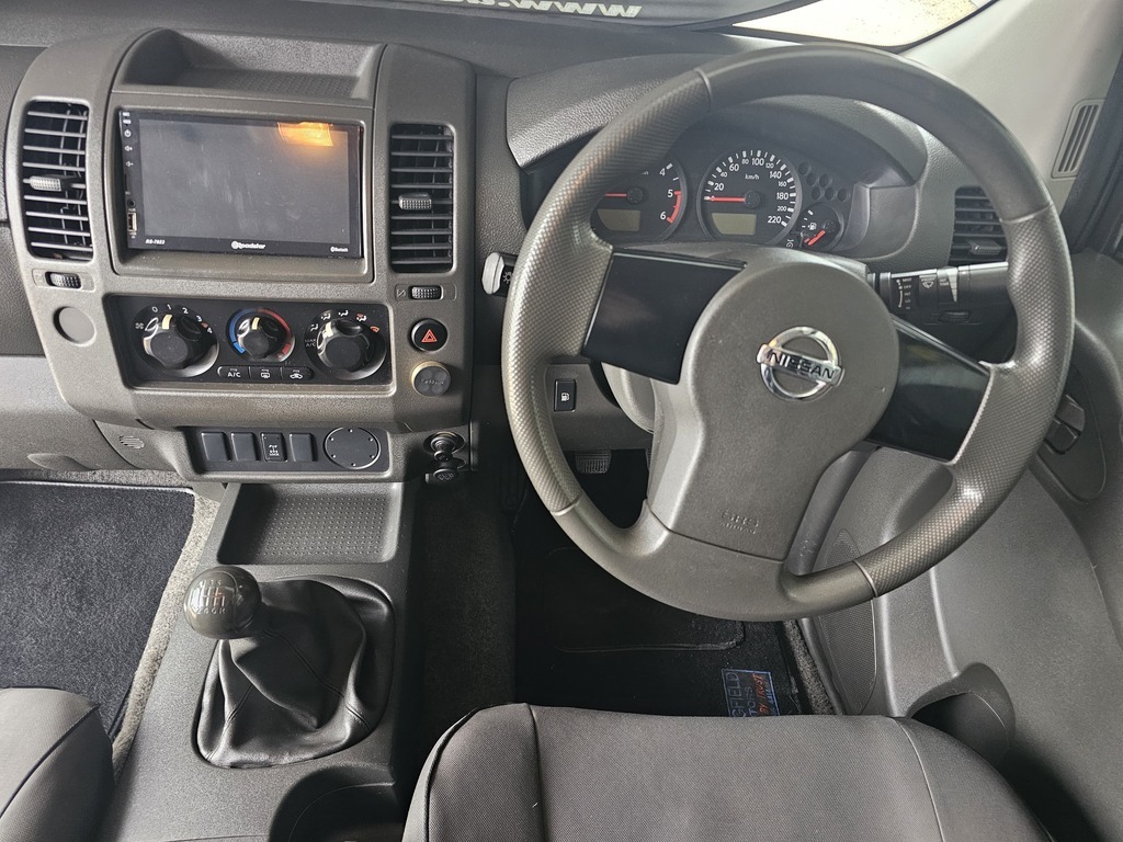 2011 NISSAN NAVARA 2.5 dCi XE K/CAB P/U S/C