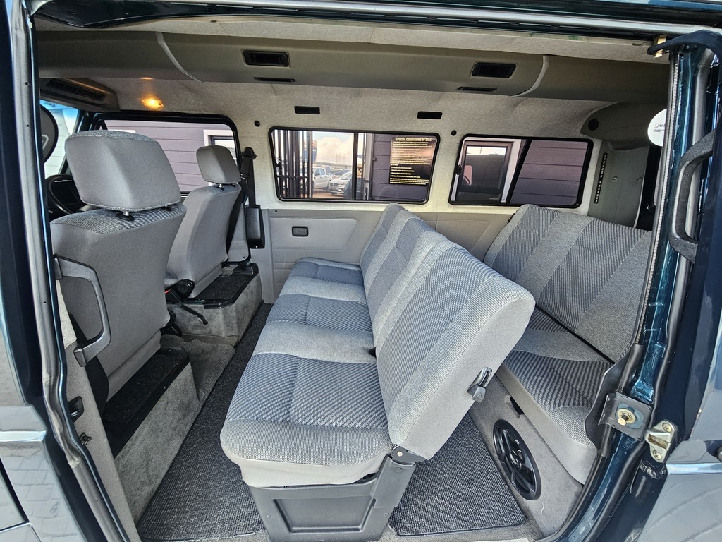 1996 VOLKSWAGEN VOLKSIE BUS 2.3