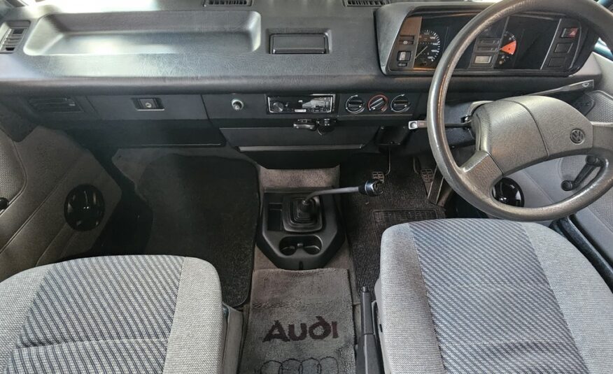 1996 VOLKSWAGEN VOLKSIE BUS 2.3